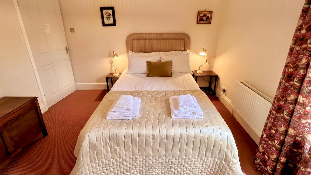Charming Victorian Cottage Steps From Historic Chester - Free Parking 외부 사진
